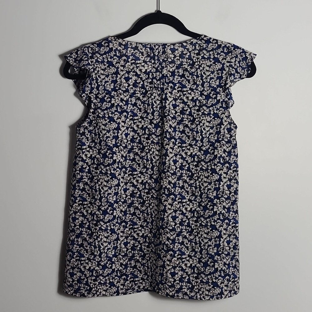J. CREW Cascade Ruffle Navy and White Floral Blouse With Keyhole Size 0 - Picture 11 of 16